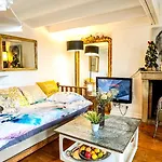 8 Charming Loft Near Notre Dame
